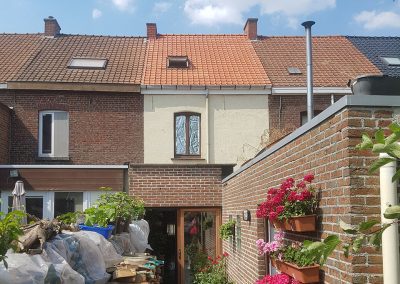 Totale dakrenovatie - dakgoten - velux plaatsen - dakpannen Terreal Renaissance natuurrood